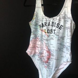 “Paradise Lost” for the Jetsetter Babe! 👙🌏☀️